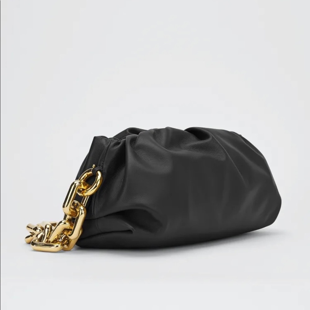 BOTTEGA VENETA The Chain Pouch gathered leather clutch